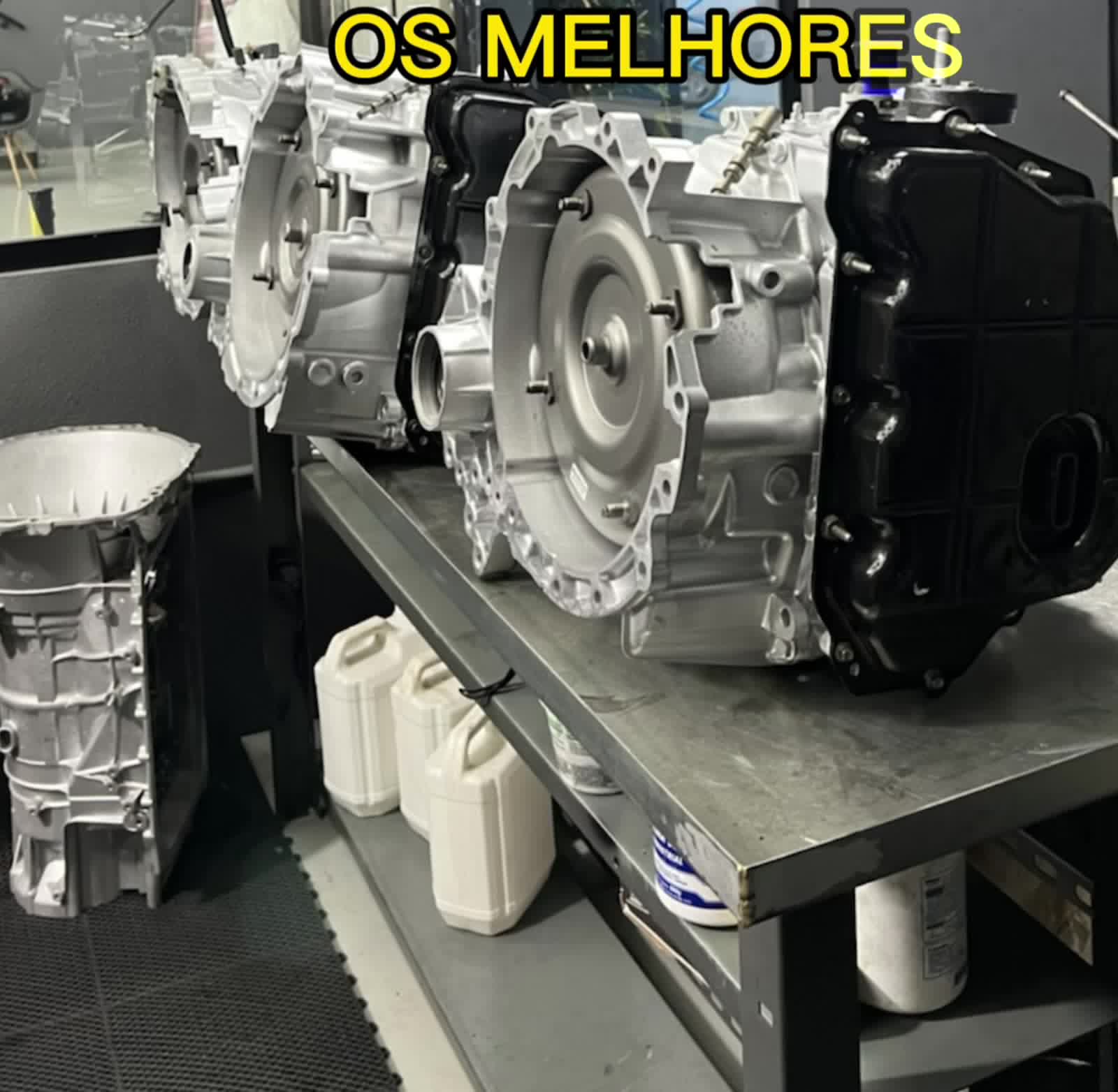Bancada de câmbios automáticos no laboratório Eletrovel